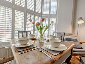 Dining - 2 Bed in Tenby (oc-91092) (Tenby)