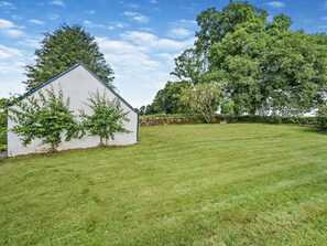 Property grounds - 5 Bed in Dunkeld (oc-90585) (Dunkeld)