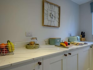Interior - 3 Bed in West Lulworth (oc-91198) (West Lulworth)