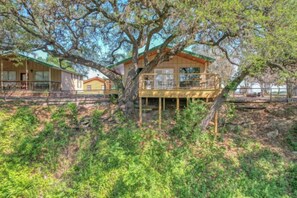 Exterior - Riverfront Cabins  and  Vacation Homes (Rio Frio)
