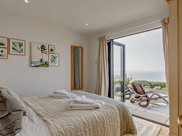 Room - 2 Bed in Torpoint (oc-91328) (Freathy)