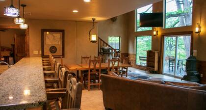 Riverfront Cabins and Vacation Homes