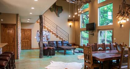 Riverfront Cabins and Vacation Homes