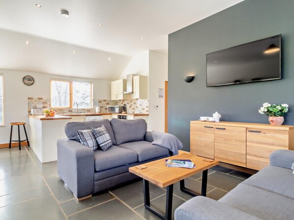 Living area - 2 Bed in King's Lynn (oc-91280) (North Runcton)