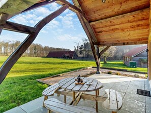 Outdoor dining - 2 Bed in King's Lynn (oc-91280) (North Runcton)