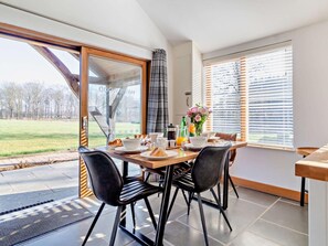 Dining - 2 Bed in King's Lynn (oc-91280) (North Runcton)