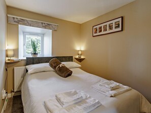 Room - 3 Bed in Cosheston (oc-90731) (Cosheston)