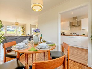 Dining - 3 Bed in Swanage (oc-91451) (Swanage)