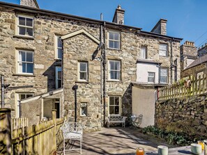 Property grounds - 6 Bed in Dolgellau (oc-91711) (Dolgellau)