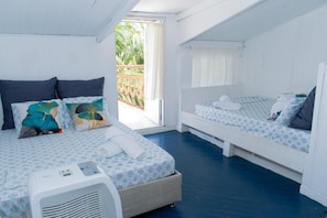 Family Studio Suite, Balcony, City View - Sabaleo Beach House (Cartagena)