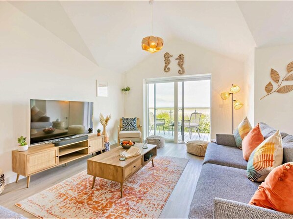 Living area - 3 Bed in Bideford (oc-91984) (Appledore)