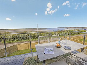 Outdoor dining - 3 Bed in Bideford (oc-91984) (Appledore)