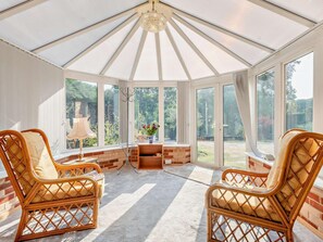 Interior - 1 Bed in Lymington (oc-92403) (Pilley)