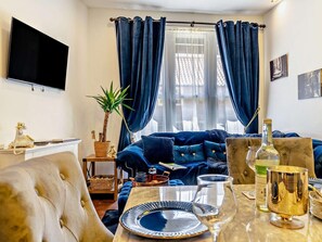 TV - 1 Bed in Whitby (oc-91995) (Whitby)