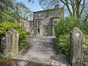 Exterior - 2 Bed in Buxton (oc-91990) (Buxton)