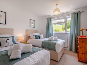 3 Schlafzimmer, Reisekinderbett, kostenloses WLAN, Bettwäsche