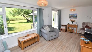 Unclassified image, 4 of 12, button - 3 Bed in Wareham (oc-92328) (West Lulworth)