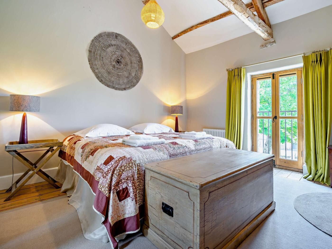 4 bedrooms, iron/ironing board, travel cot, free WiFi