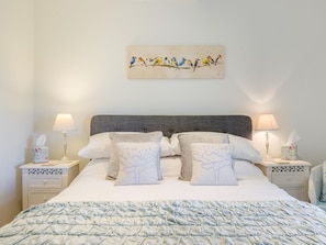 Travel cot, free WiFi, bed sheets - 2 Bed in Buxton (oc-91974) (Wormhill)