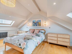 3 Schlafzimmer, Reisekinderbett, kostenloses WLAN, Bettwäsche