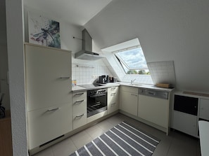 Private kitchen - Cozy duplex vacation rental with a balcony, near Dinkelsbühl (Schopfloch)