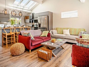 TV - 3 Bed in Brecon (oc-92341) (Brecon)
