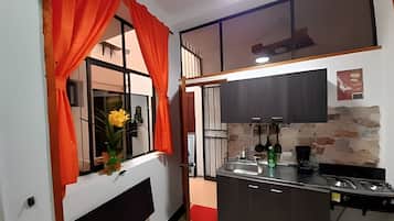 Basic Studio | Private kitchen