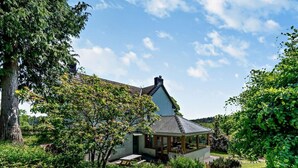 A house with a garden, a gazebo, and a large tree. - 3 Bed in Carmarthen (oc-92116) (Gwernogle)