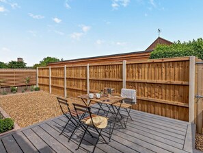 Outdoor dining - 2 Bed in Norwich (oc-92197) (Mundesley)