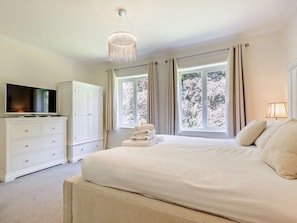 5 bedrooms, travel crib, WiFi (free), bed sheets - 5 Bed in Barnstaple (oc-92268) (Martinhoe)