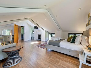 Room - 4 Bed in Denbigh (oc-92333) (Llandyrnog)