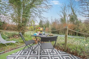 Outdoor dining - 1 Bed in Launceston (oc-91964) (Tregadillett)