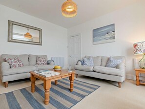 Living area - 1 Bed in Polruan (oc-92457) (Fowey)