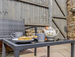 Outdoor dining - 1 Bed in Belper (oc-92494) (Fritchley)