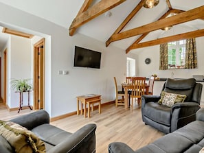 Living area - 2 Bed in Liskeard (oc-92595) (Saint Neot)