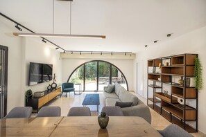 Living area - Spectacular 4BR Duplex Facing Old City and Mamilla (Jerusalem)