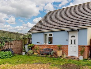Exterior - 2 Bed in Poole (oc-92578) (Poole)