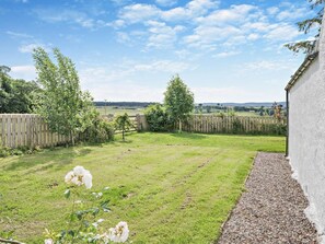 Property grounds - 3 Bed in Crieff (oc-92683) (Madderty)