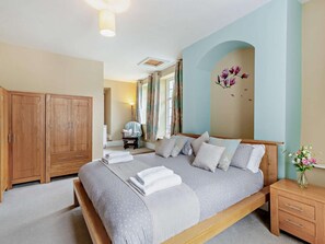 Travel cot, free WiFi, bed sheets - 4 Bed in Ludlow (oc-92835) (Cleedownton)