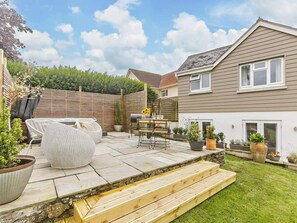 Terrace/patio - 3 Bed in Bideford (oc-92882) (Bideford)