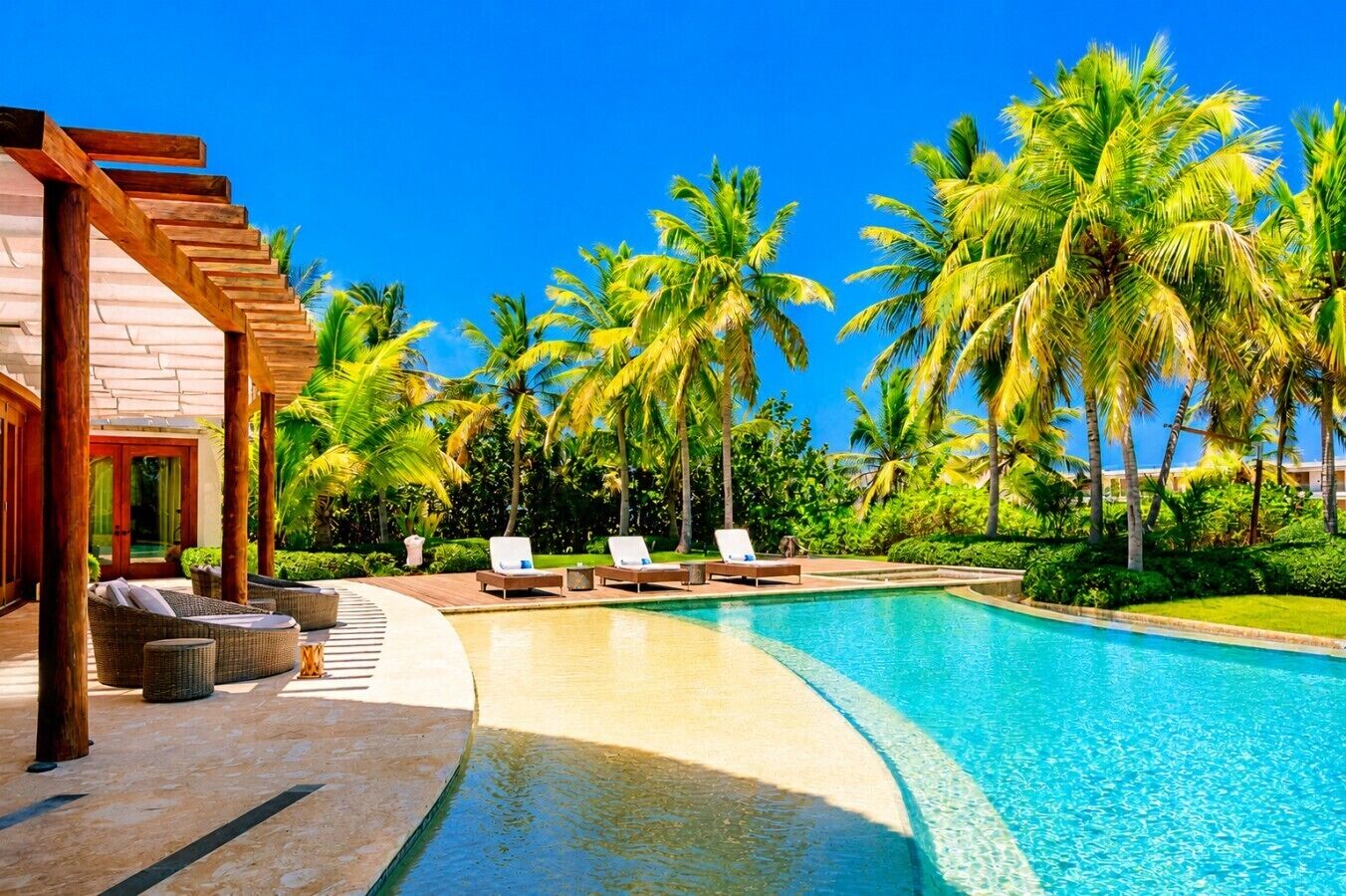 Golf Founders 28: Private pool