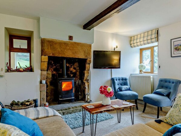 Living area - 3 Bed in Stoke-on-trent (oc-92799) (Ipstones)