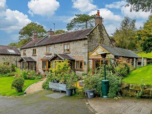 Exterior - 3 Bed in Stoke-on-trent (oc-92799) (Ipstones)