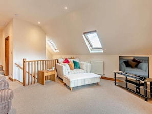 Living area - 1 Bed in Southampton (oc-92943) (Holbury)