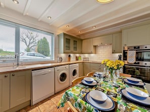 Dishwasher, high chair, cookware/dishes/utensils - 3 Bed in Alnwick (oc-93171) (Edlingham)