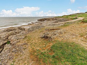 Beach - 4 Bed in Bridgend (oc-92972) (Ogmore-by-Sea)