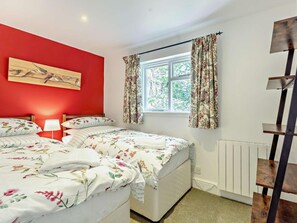 Free WiFi, bed sheets - 2 Bed in St. Leonards-on-sea (oc-92951) (Hastings)