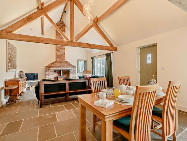 Dining - 2 Bed in Harrogate (oc-92721) (Bishop Monkton)