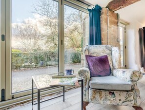 Living area - 1 Bed in Chop Gate (oc-93101) (Chop Gate)