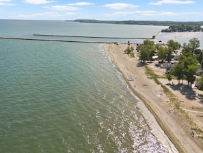 Beach nearby - The Lake House #4 | Family Stay for 6 (Sodus Point)